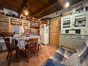 PREDAJ - RODINNÝ DOM - CHALUPA - JEDĽOVÉ KOSTOĽANY - 4