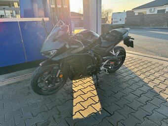 Honda CBR 500R - 4
