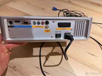 Projektor panasonic - 4