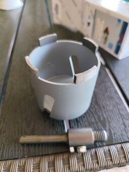 BOSCH Diamantová vŕtacia korunka na zásuvky 82 mm - 4