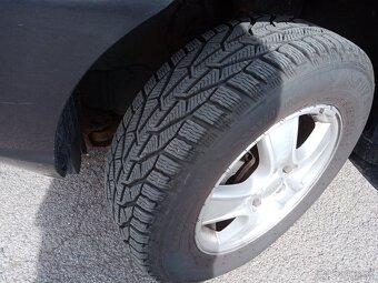 Predám Kia sportage 2006 benzín 4x4 - 4