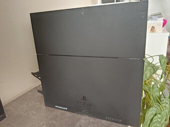 Predám Ps4 500GB - 4