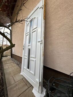 plastové vchodové dvere - 4