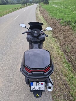 Maxi skuter Tauris Broadway 125 - 4