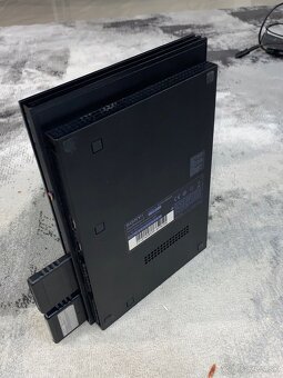PlayStation 2 Slim - 4