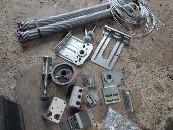 Garazove a priemyselne brany - 4