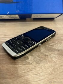 Nokia E52 - 4