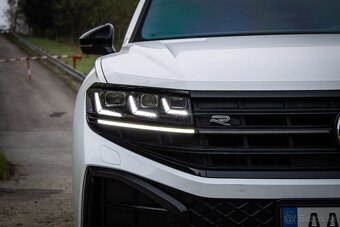 Touareg 3.0 TDI V6 286k R-Line, IQ Light, Pano, Vzduch, DPH - 4