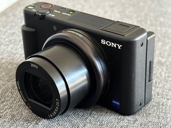 Sony ZV-1 + stabilizátor Zhiyun Crane M2 - 4