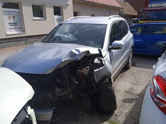 Predám havarovaný tiguan - 4