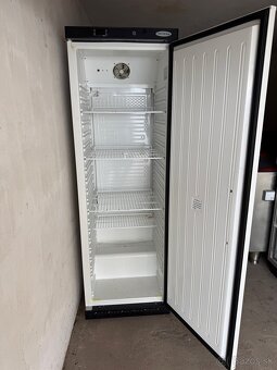 Chladicí skříň Tefcold UR400 - 4