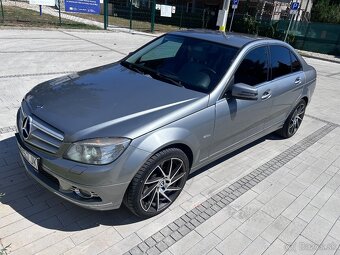 Mercedes-Benz C320 - 4