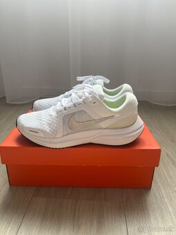 Tenisky Nike air zoom vomero 16 - 4