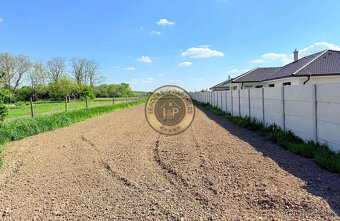 Pozemok na výstavbu domu, Malé Zálužie, IS pred pozemkomMalé - 4