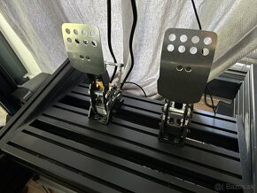 Zavodna konzola Simrig + Asetek Invicta - 4