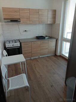 1i 42m2 velky byt s balkonikom - 4