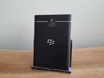 Blackberry Q30 - 4