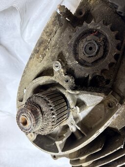 Motor jawa 250/353 - 4