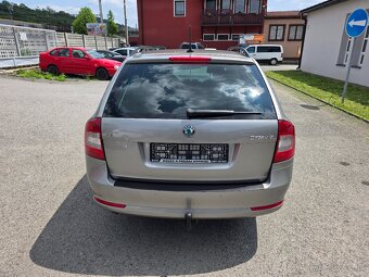 OCTAVIA COMBI 1.6 CRTDI 77KW ELEGANCE - 4