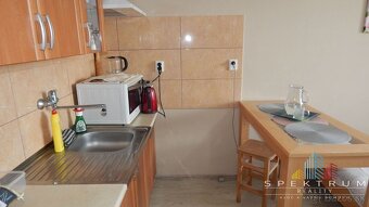SPEKTRUM REALITY- Na Predaj garsónka, 23 m2 s loggiou , okre - 4
