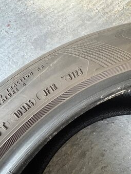 Goodyear Eagle F1 265/40 R20 - 4