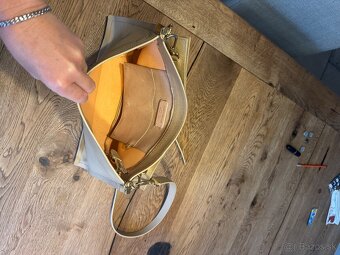 Coccinelle kožena - 4