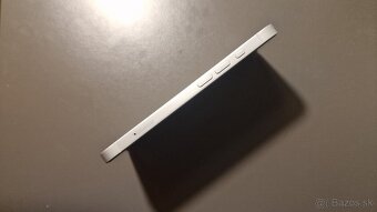 IPhone 16E 8/128 GB biely - 4