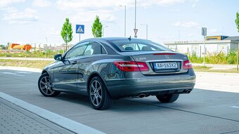 Mercedes-Benz E trieda Kupé 350 CGI Blue - 4
