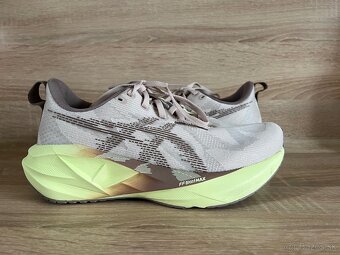 Asics novablast5 - 4