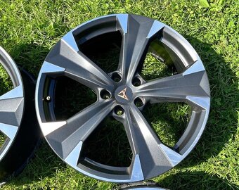 Cupra 5x112 r19 - 4