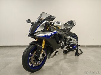 Yamaha YZF-R1 M - 4