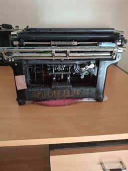 retro pisaci stroj - 4