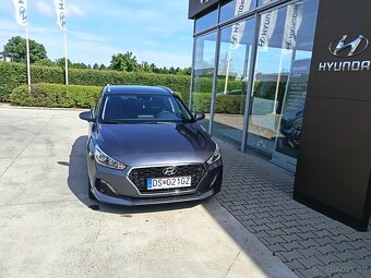 Hyundai i30 CW 1.4i Family - 4