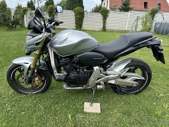 Honda hornet - 4