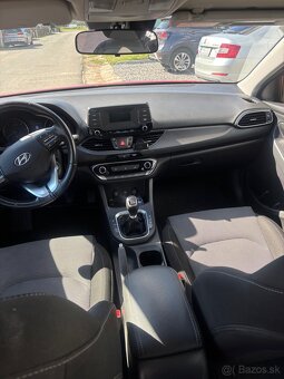 HYUNDAI i30 1.6 CRDI 85kw 6-stupňová - 4
