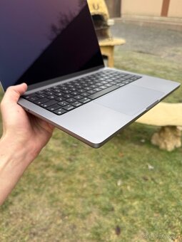 MacBook Pro M1 Pro - 4