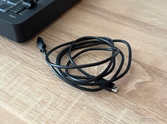 Predám konzolu Pioneer DJ DDJ-FLX4 - 4