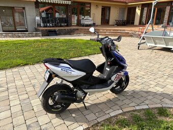 Yamaha aerox 50cc Valentíno Rossi - 4