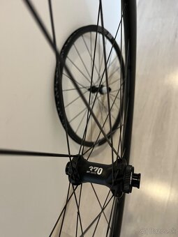 DT Swiss E1800 DB 28" - 4