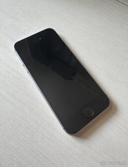 iPhone SE - 4