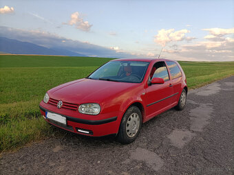 VW GOLF 1,9 - 4