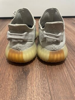 Adidas Yeezy 350 - 4