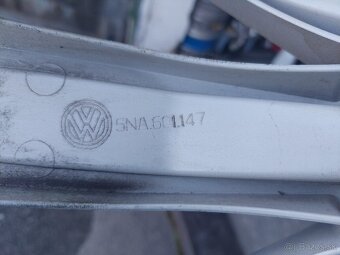PUKLICE ŠKODA,VOLKSWAGEN - 4