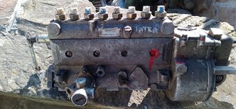 Vstrekovacie čerpadlo na Tatra 148 - 4