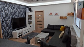 Exkluzívne - 3 izbový byt vo výbornej lokalite časti Dúbravk - 4