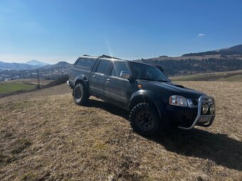 Nissan Navara D22 - 4