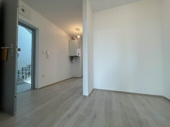 Krásny, moderný 2 izbový byt - 4