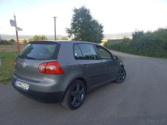 VW Golf 5 1.4 - 4