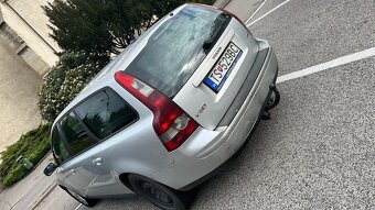Volvo v50 - 4