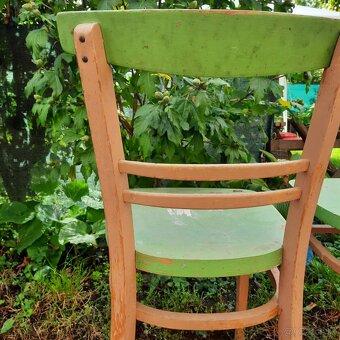 Predám stoličky masívne 2ks - 4